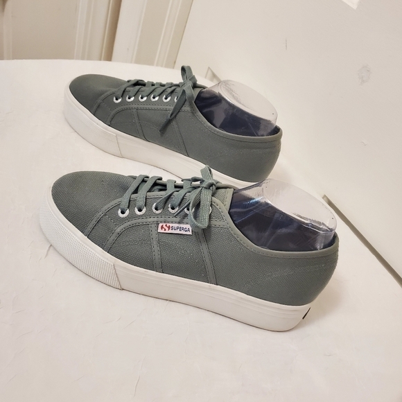 NWOB Superga Unisex Platform Laceup Sneaker Shoes M8 L9.5 - Picture 10 of 11